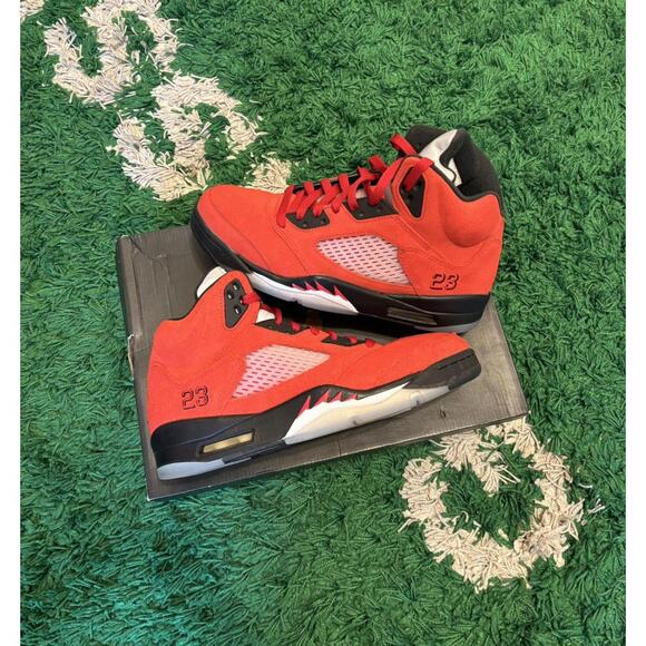 Jordan 5 Raging Bull - Picture 2 of 9